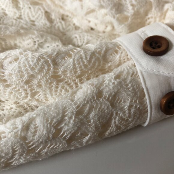 Simply Noelle White Lace Infinity Scarf With Button Detail - Picture 7 of 8